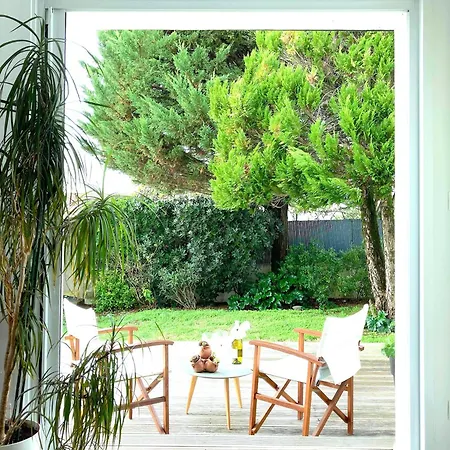 Hébergement de vacances Maison Centre Avec Jardin , Terrasse, Et Garage Velos *